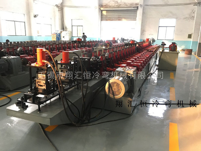 成型（xíng）機設備