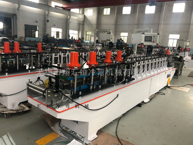 冷彎成型（xíng）機