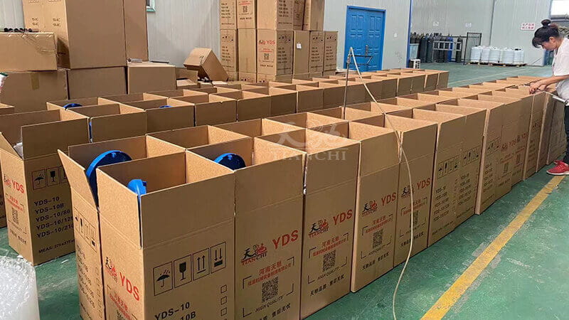 88個www.桃色av嫩草.com液氮罐發往蒙古