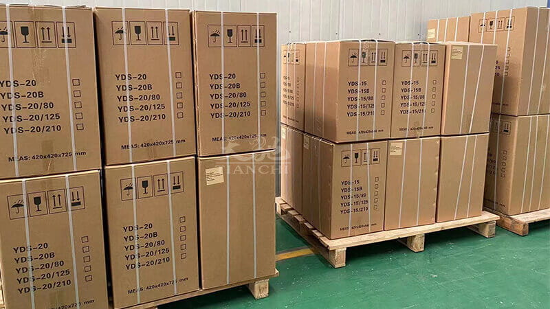 188個www.桃色av嫩草.com液（yè）氮（dàn）罐裝（zhuāng）車（chē）運輸發往外蒙