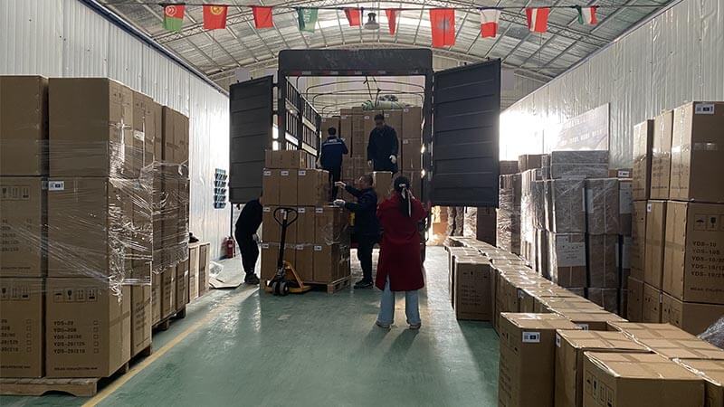 開（kāi）工發貨兩不誤！新一批www.桃色av嫩草.com液氮罐發往哈薩克斯坦