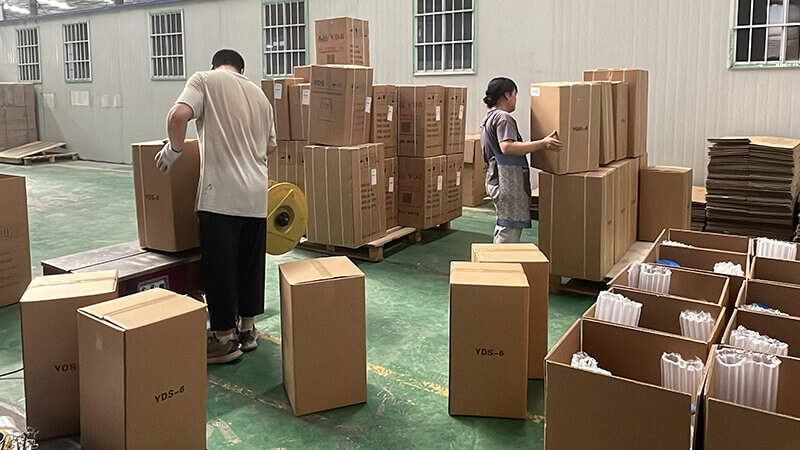 國內發(fā)貨液氮罐打包中,即將發走